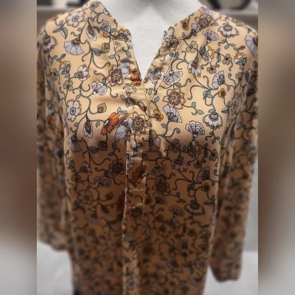 Rose + Olive Liberty Floral Button-Down Blouse - Picture 4 of 4